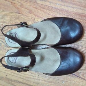 Dansko Sam Flat Sandal, Teak Brown